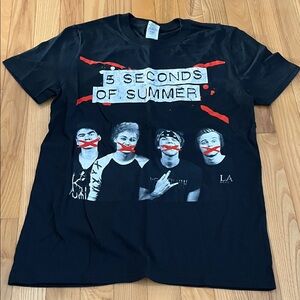 5 Seconds Of Summer Black and Red Graphic Tee
